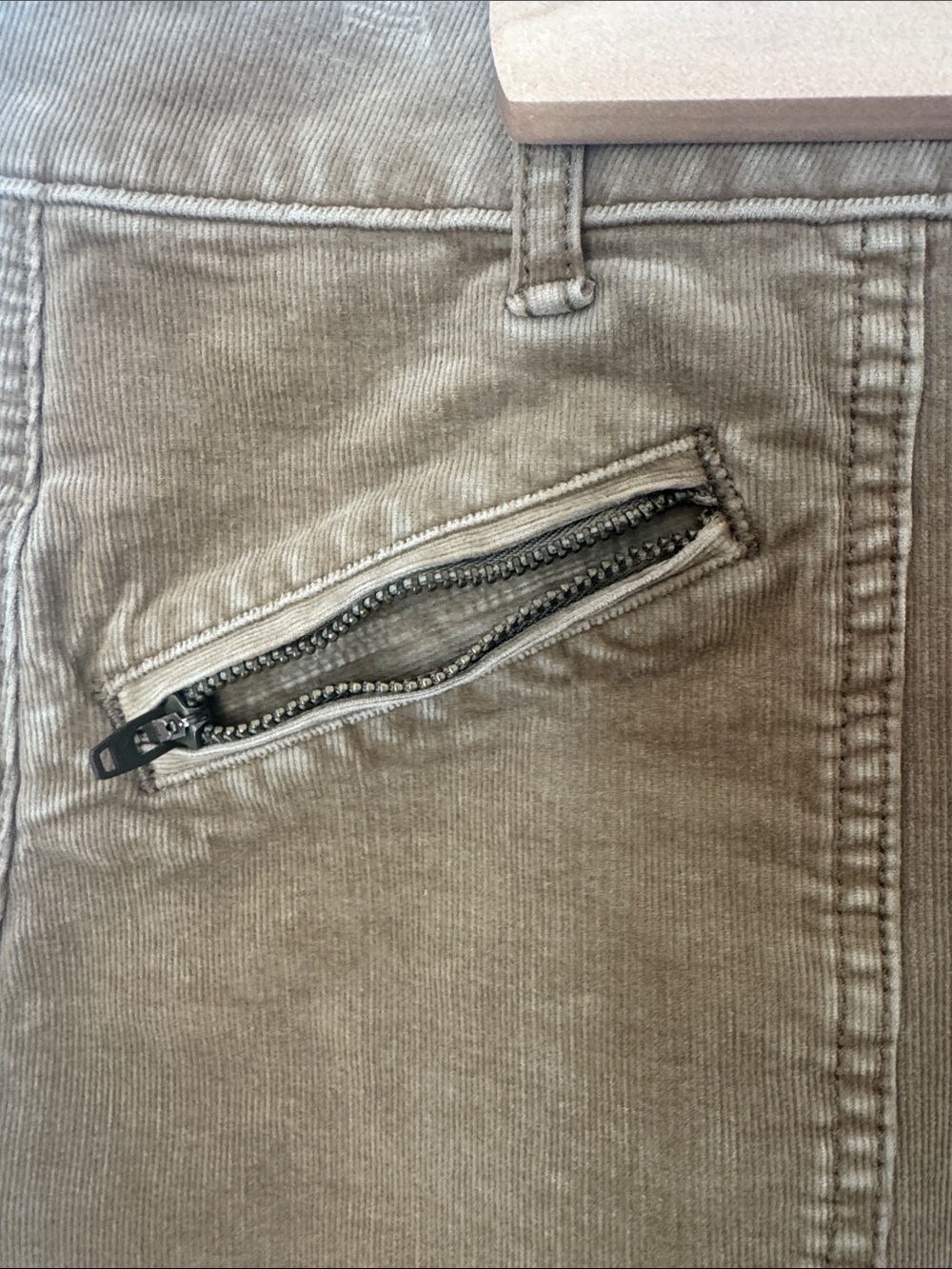 American Eagle Super Stretch X4 Corduroy Mini Skirt Tan Button Front Utility 14 - Picture 4 of 12